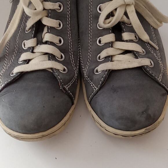 Born Womens Gray Leather Lace Up Low Top Round Toe Sneaker. Size 8 - Picture 2 of 8